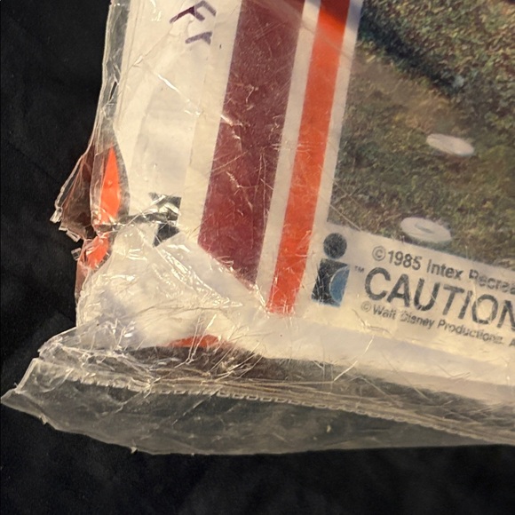 NEW! VINTAGE 1985 MICKEY & MINNIE MOUSE INFLATABLE 3 - EQUAL RING SWIMMING POOL - Picture 7 of 9